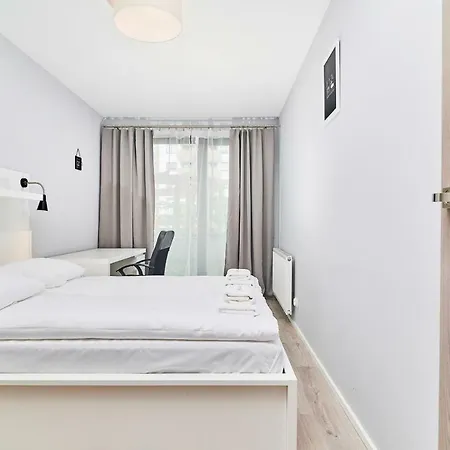Swistackiego With Free Garage By Renters شقة *